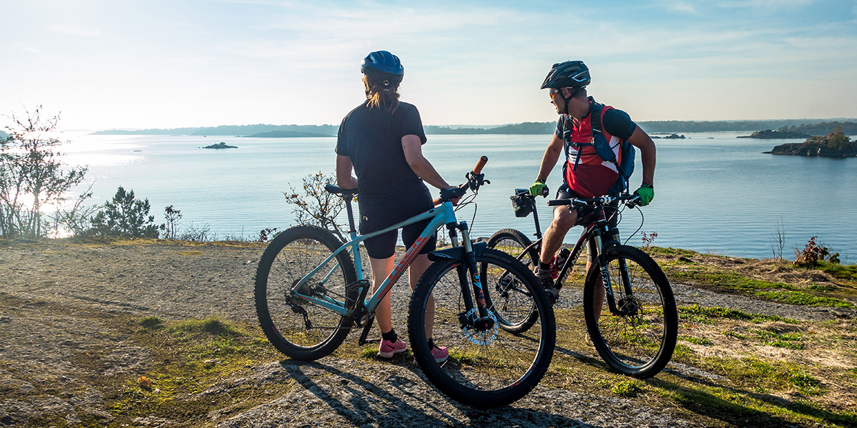 Biking island to island in the archipelago and UNESCO biosphere reserve Blekinge Arkipelag