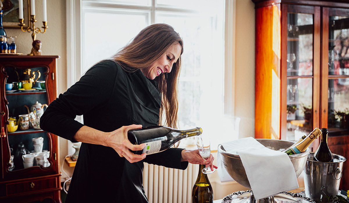 Local delicacies and champagne at the Karlskrona residence of world-class piano artist Peter Jablonski